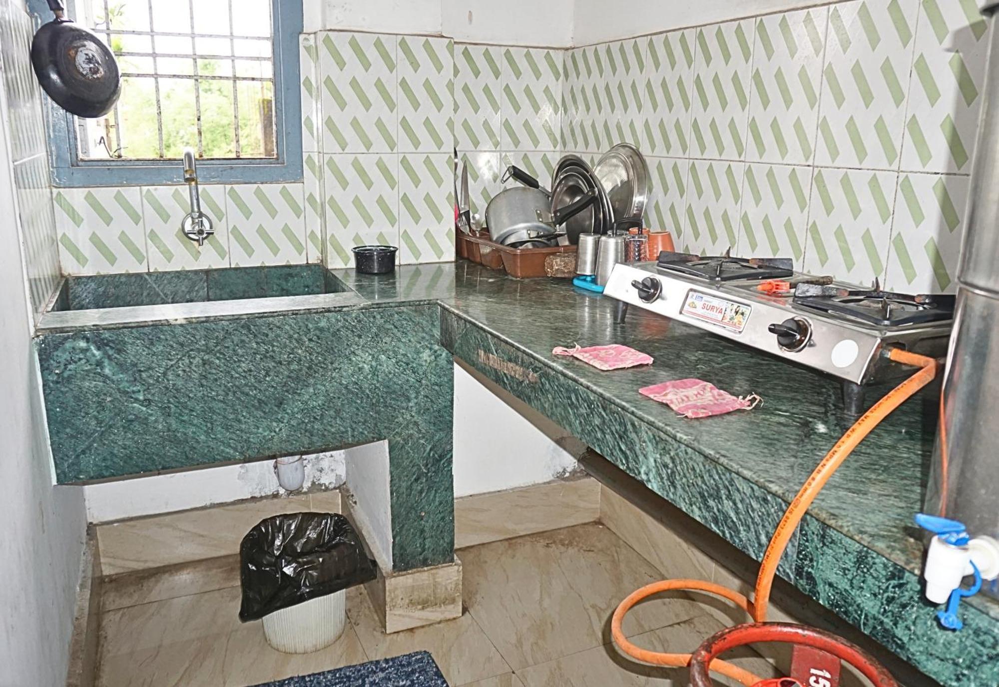 Jorhāt Taj Residency Holiday Homestay -Entire 1Bhk & 2Bhk Private Apartments -Call 767Ooo54Oo מראה חיצוני תמונה